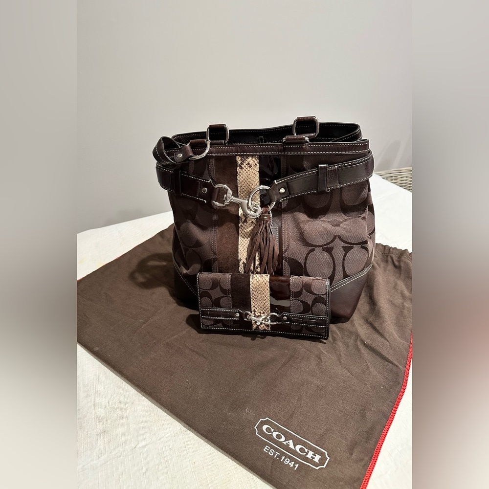 Brown coach handbag with wallet and beautiful detail excellent condition